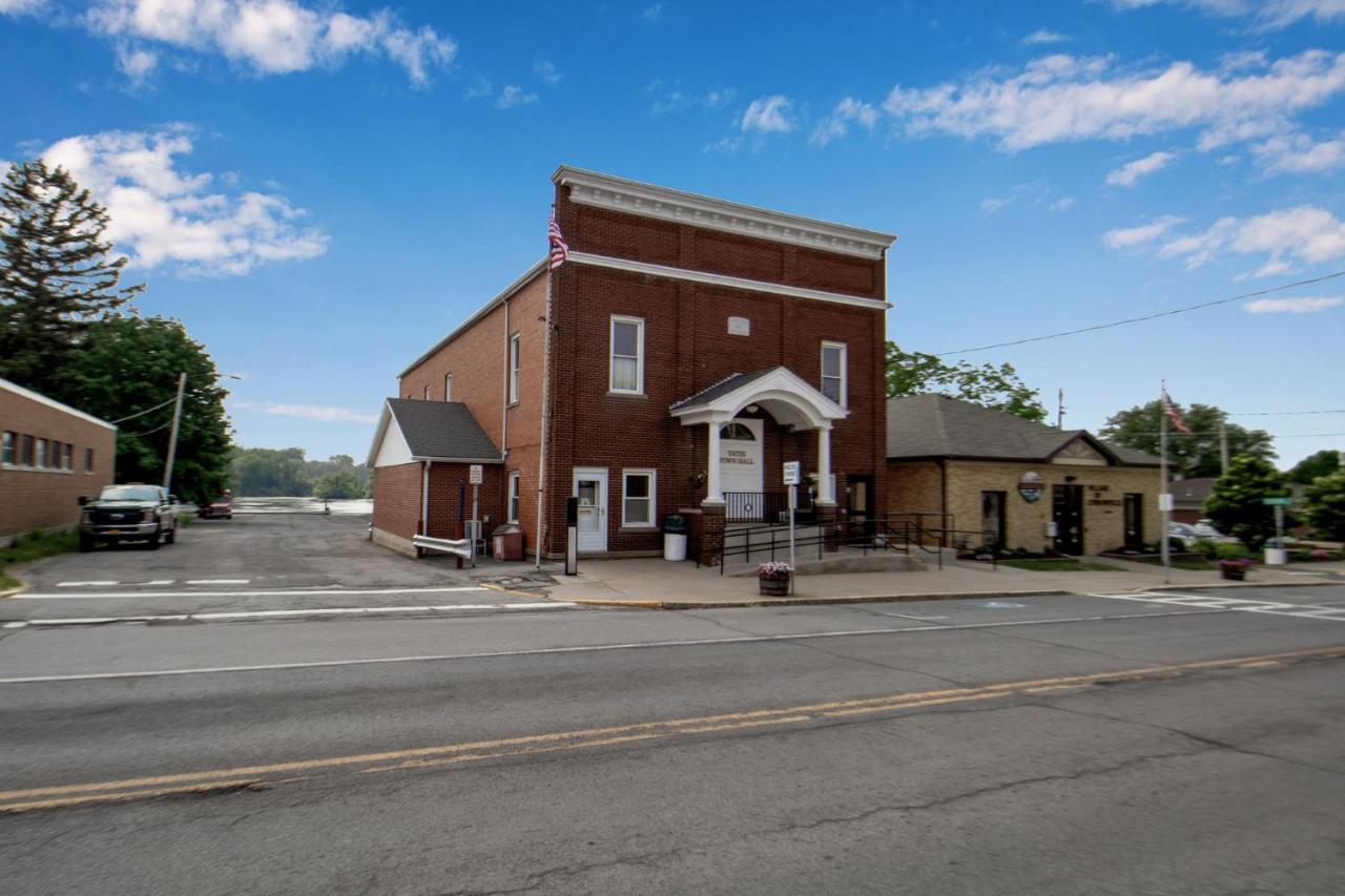 Webber Hotel Lyndonville Екстер'єр фото